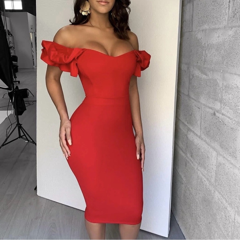 NWT Boutique Red Ruffle Sleeve Bodycon Dress SZ L